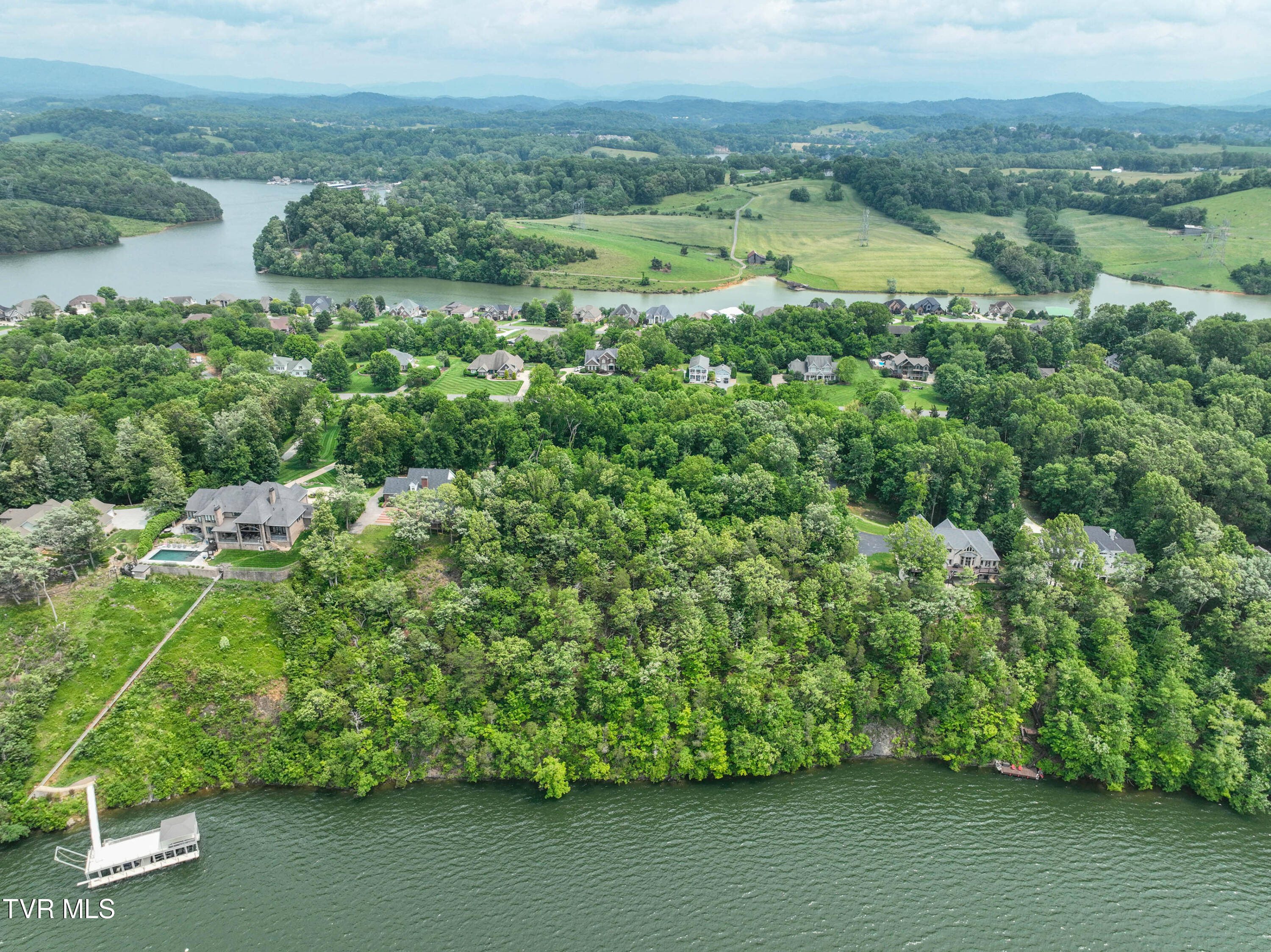 614 Harbor Point Drive, Johnson City, Tennessee image 6