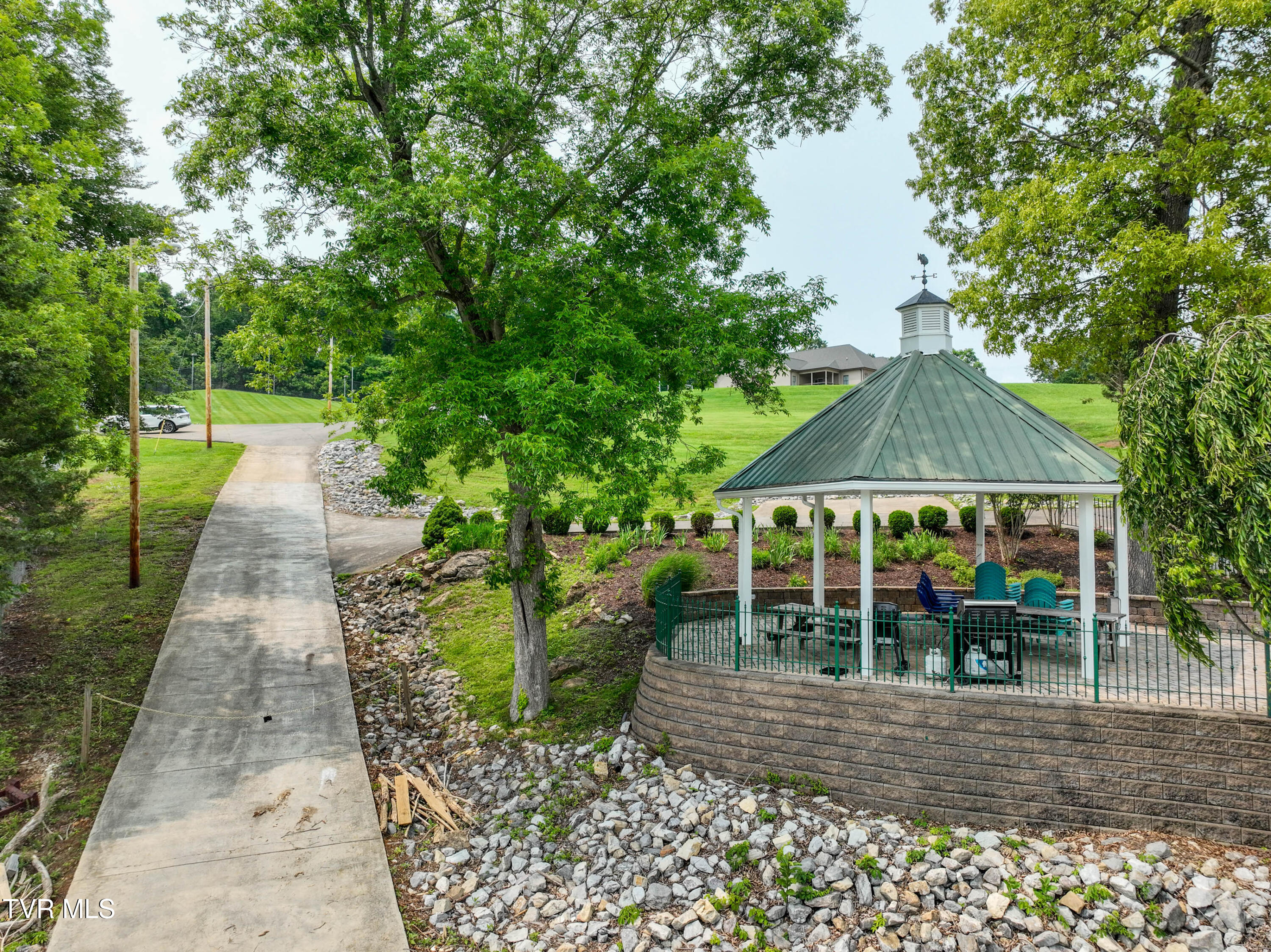 614 Harbor Point Drive, Johnson City, Tennessee image 24