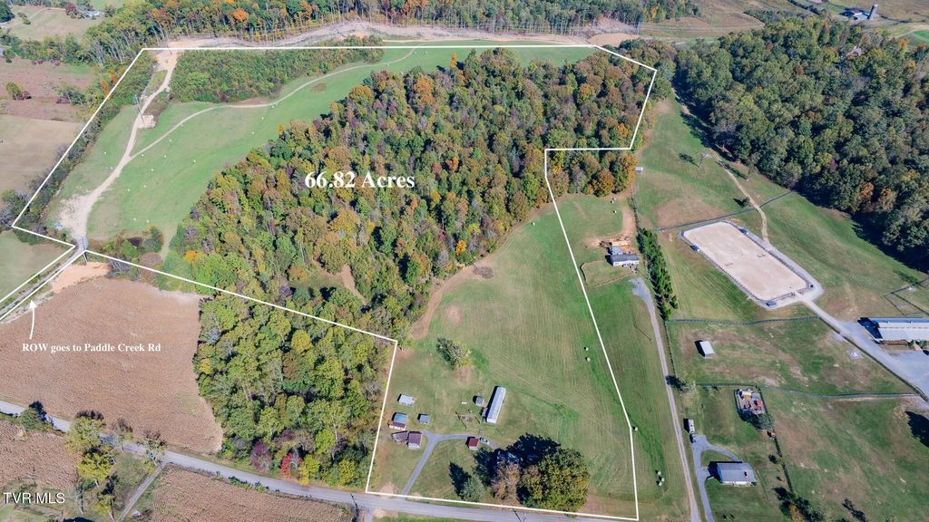 Photo of 413 Paddle Creek Road, Bristol, TN 37620 (MLS # 9988256)