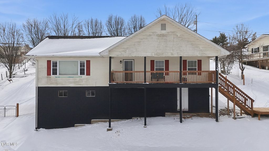 Photo of 117 Middle Avenue, Cleveland, VA 24225 (MLS # 9991669)