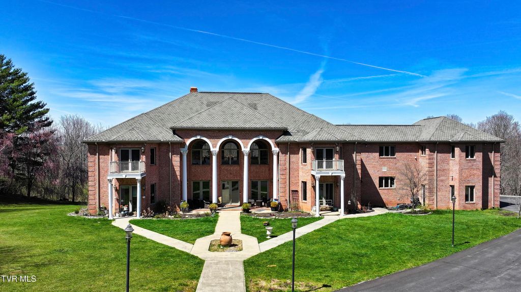 Photo of 900 Tanager Drive, Bluefield, VA 24605 (MLS # 9978345)