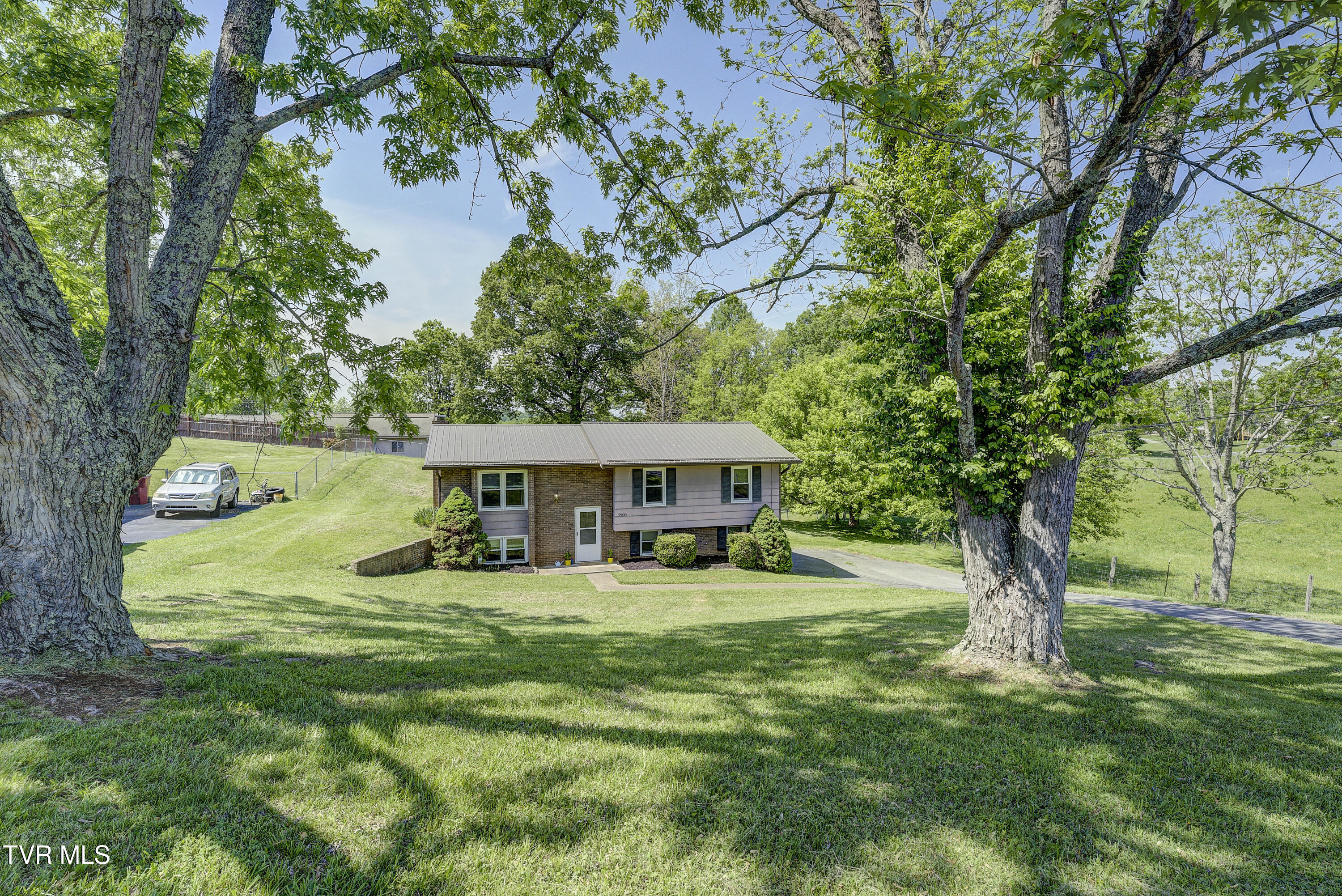 2900 Ballard Road, Johnson City, Tennessee image 2