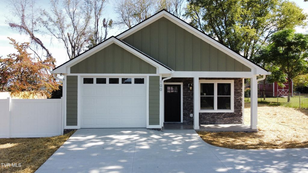 Photo of 100 Virginia Drive Drive, Greeneville, TN 37745 (MLS # 9986534)