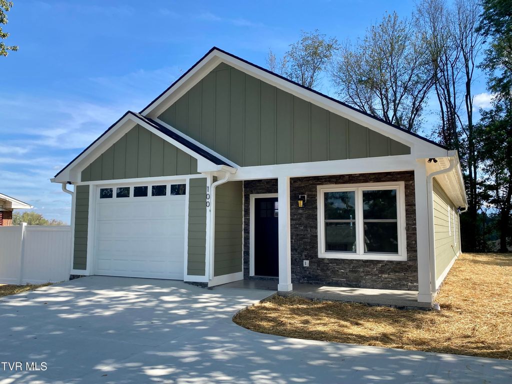 Photo of 100 Virginia Drive Drive, Greeneville, TN 37745 (MLS # 9986534)