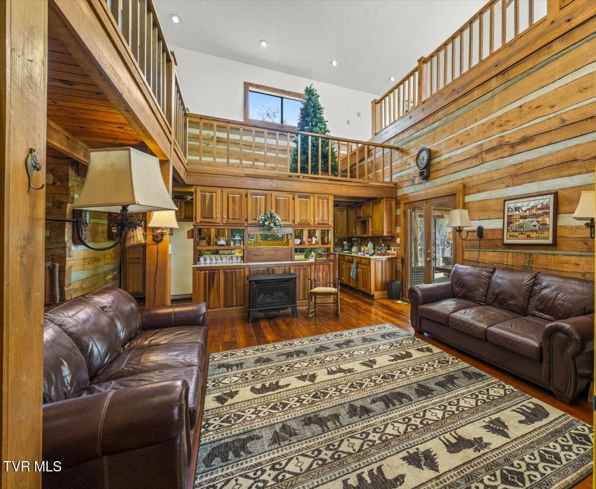 1011 Buffalo Road