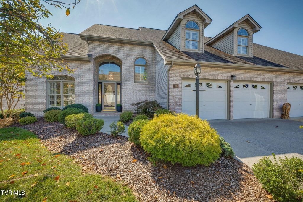 Photo of 1917 Birchfield Pvt Court, Kingsport, TN 37660 (MLS # 9986697)