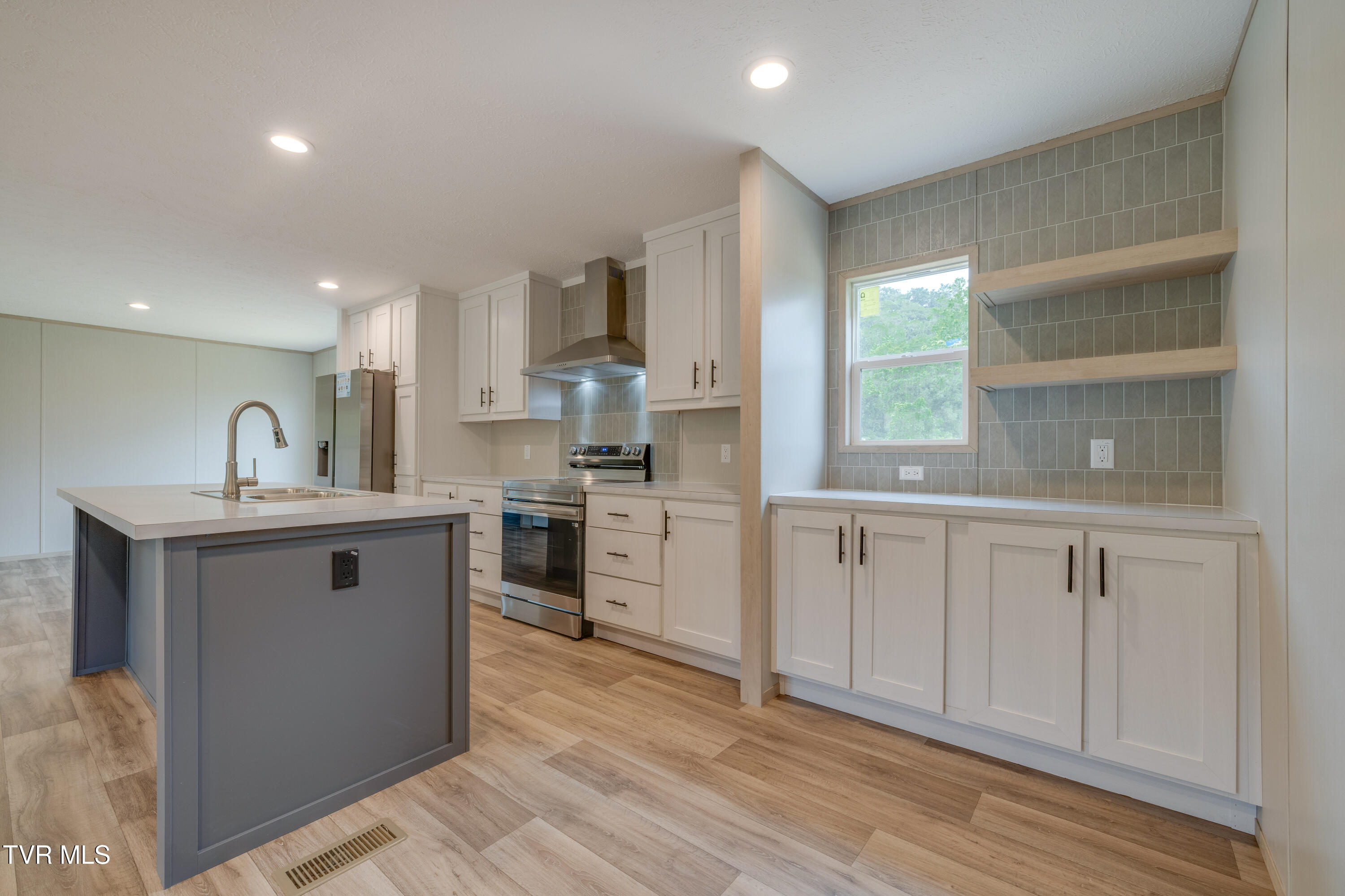 913 Henry Harr Road, Blountville, Tennessee image 32