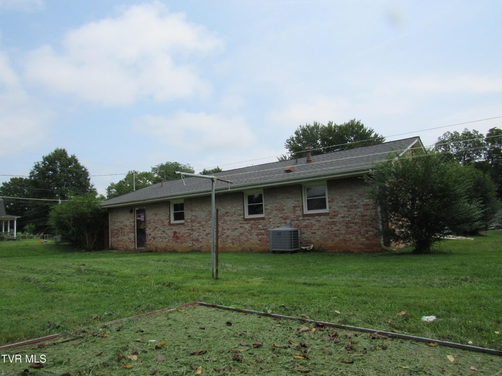 Photo of 200 Chilhowie Avenue, Johnson City, TN 37604 (MLS # 9999480)