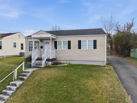 Photo of 1608 Broad Street, Bristol, TN 37620 (MLS # 9990316)