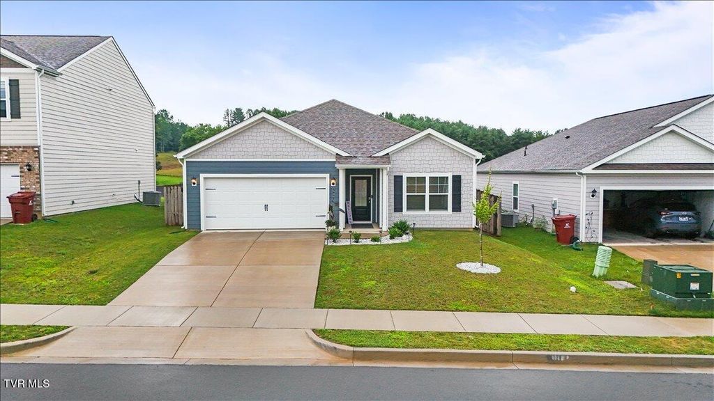 Photo of 532 Sedgewick Way, Johnson City, TN 37601 (MLS # 9998573)