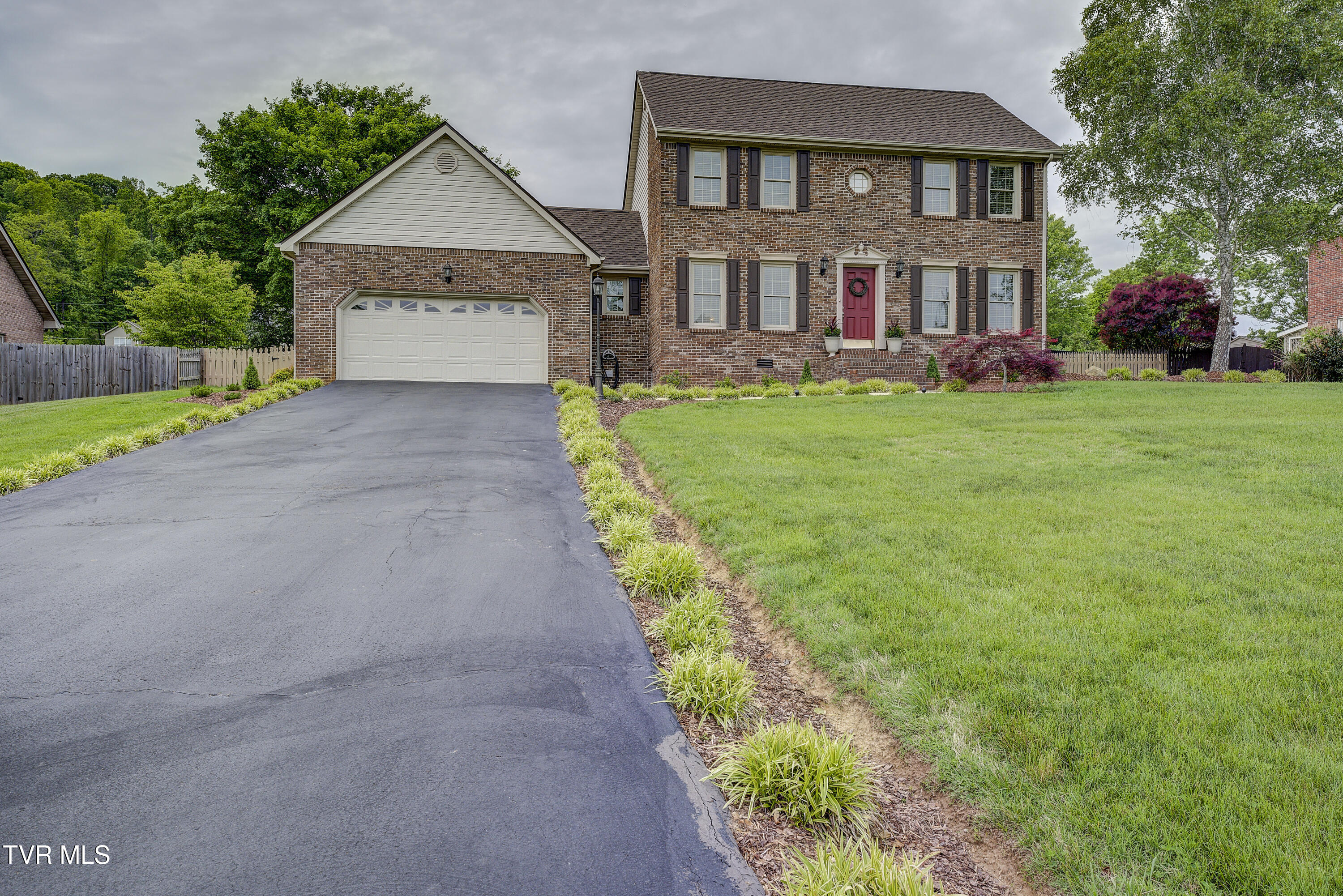 719 Valley Drive, Kingsport, Tennessee image 2