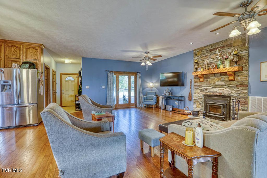 Photo of 317 Handy Lane, Rogersville, TN 37857 (MLS # 9986964)