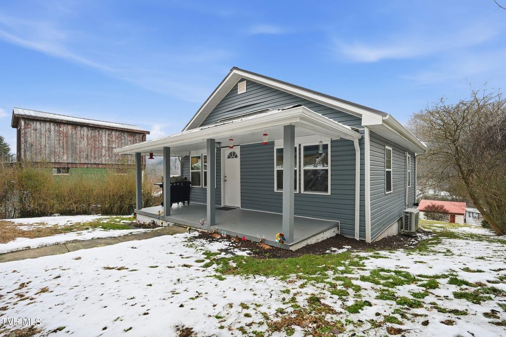 Photo of 327 Highland Street, Gate City, VA 24251 (MLS # 9990875)