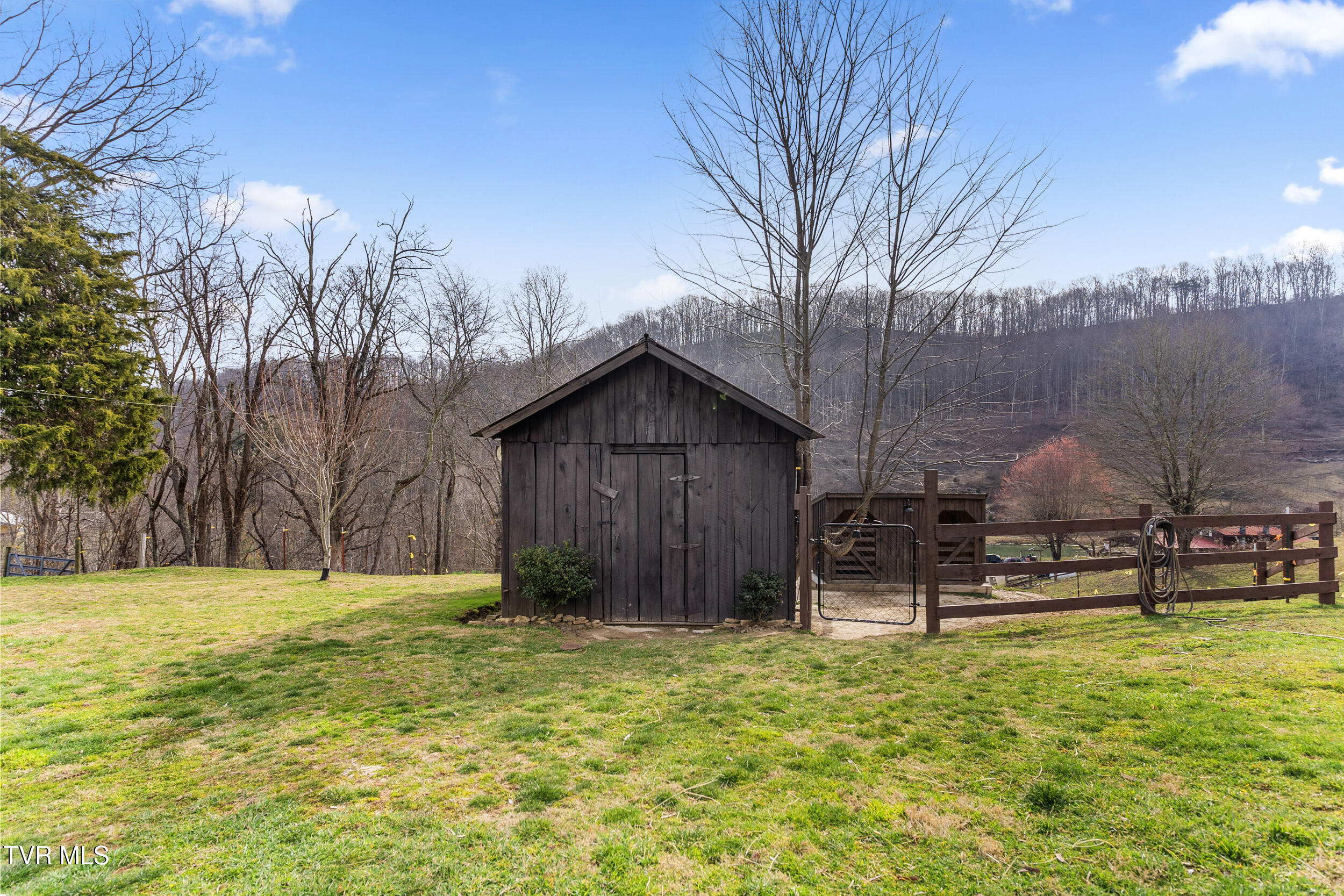 10528 Pine Camp Road, Coeburn, Virginia image 32