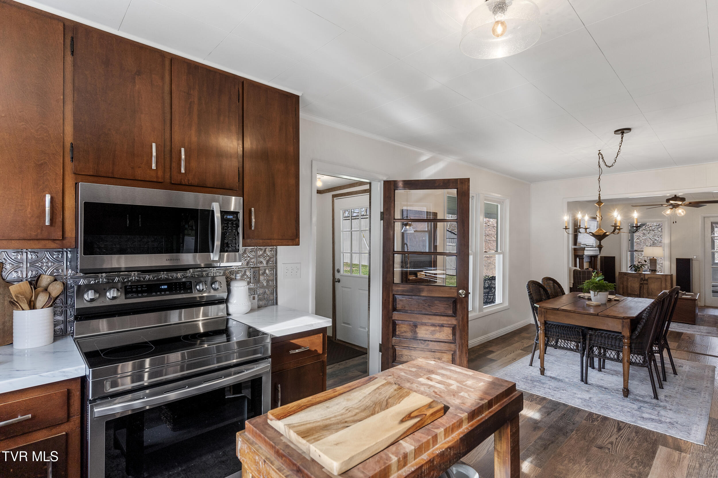 10528 Pine Camp Road, Coeburn, Virginia image 15