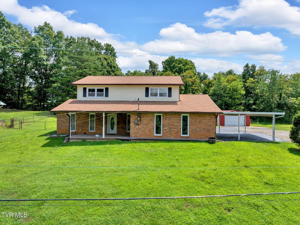 Photo of 325 Blue Haven Drive, Kingsport, TN 37663 (MLS # 9984944)