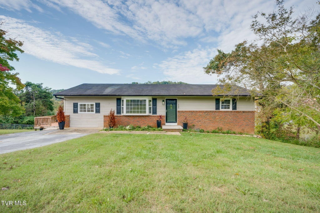Photo of 720 Norris Avenue, Kingsport, TN 37665 (MLS # 10002194)