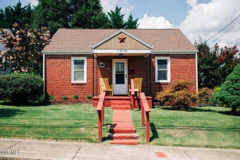 Photo of 1209 Anderson Street, Bristol, TN 37620 (MLS # 9999277)