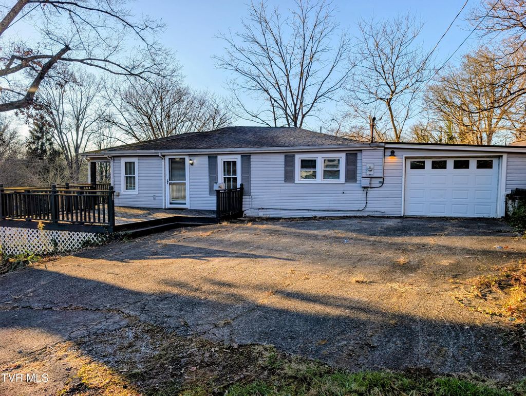 Photo of 233 Gravely Road, Kingsport, TN 37665 (MLS # 9988985)