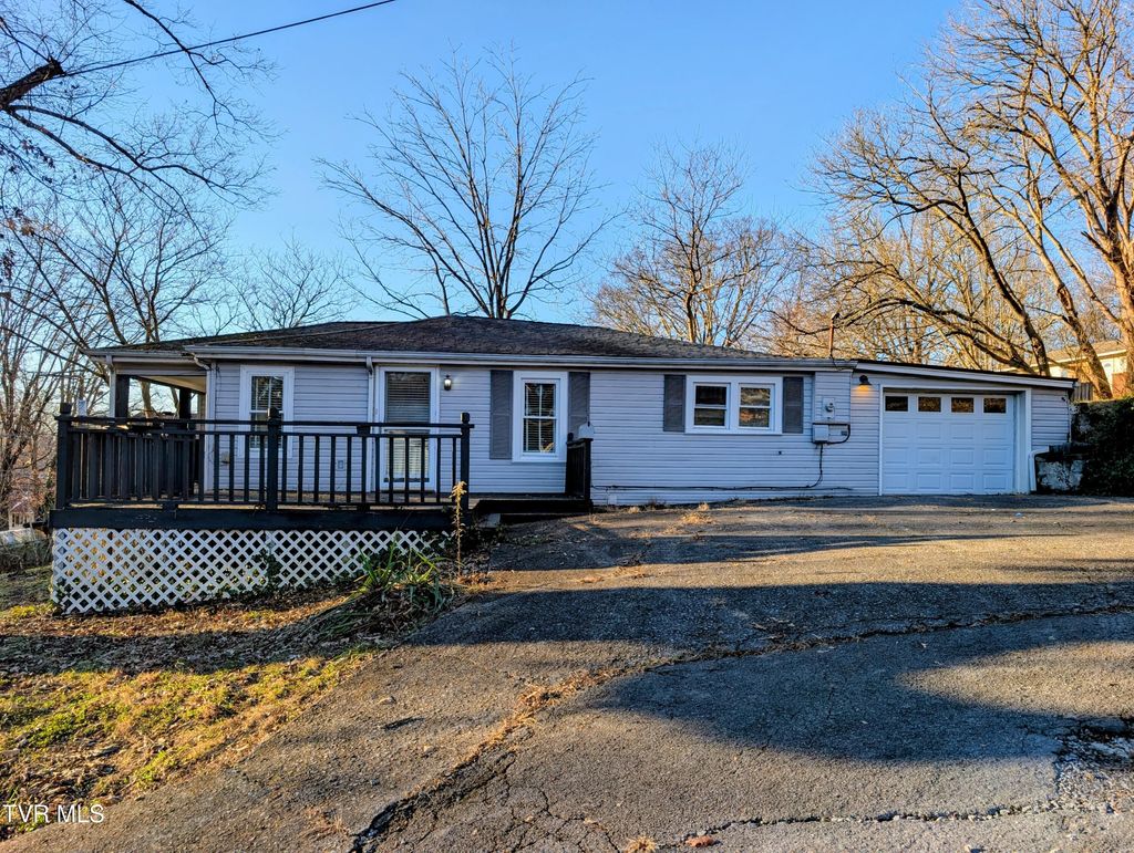 Photo of 233 Gravely Road, Kingsport, TN 37665 (MLS # 9988985)