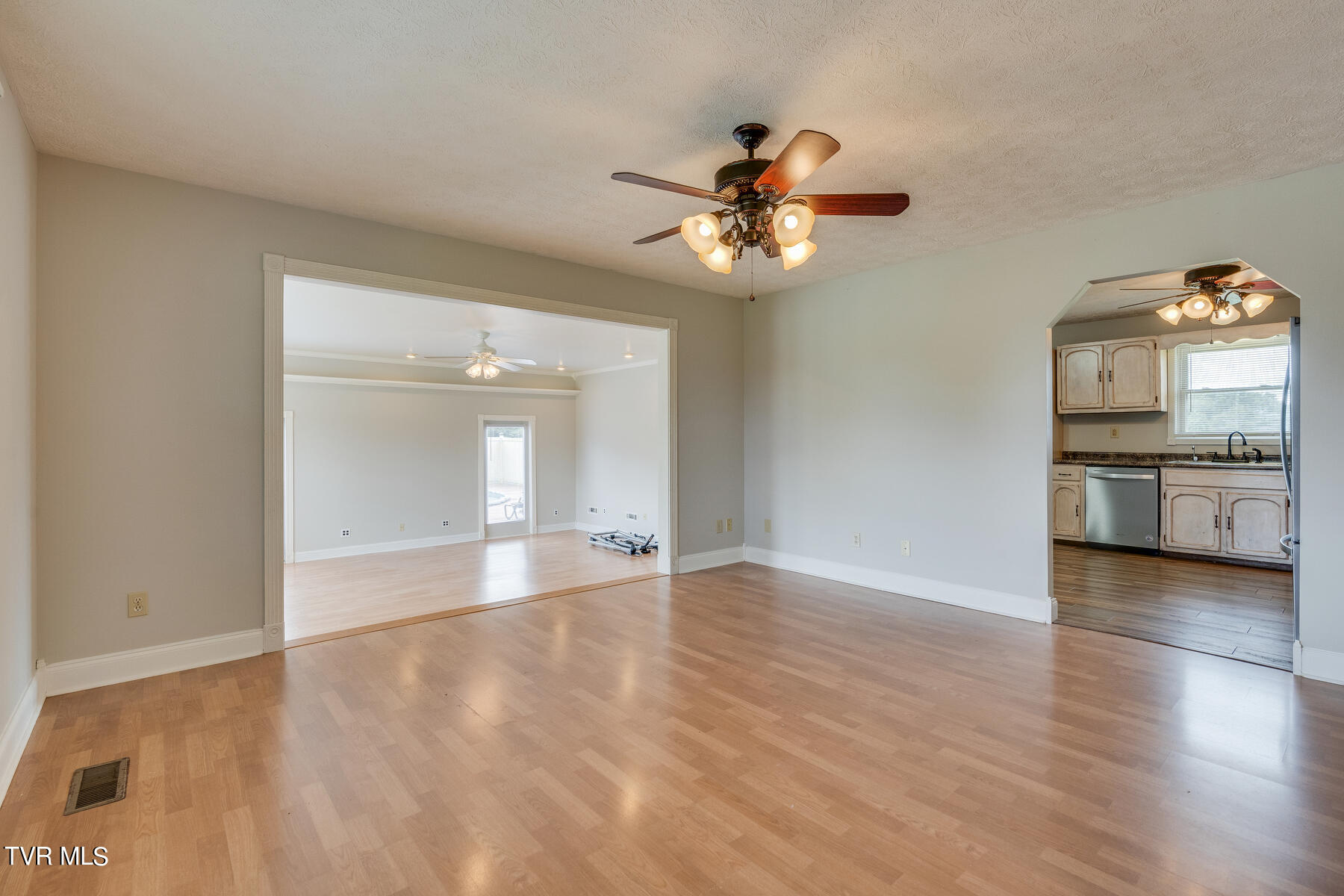 600 Skyview Drive, Rogersville, Tennessee image 8