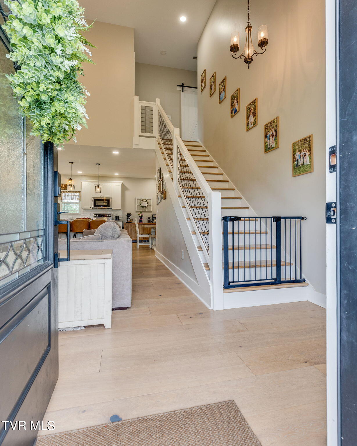 3925 Lake Valley Court