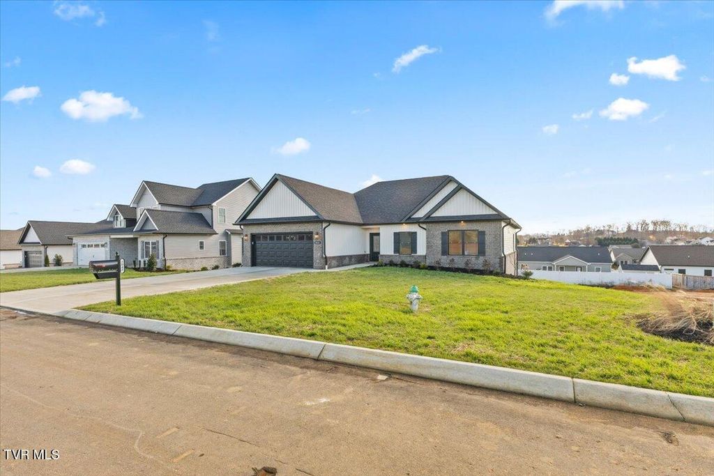 Photo of 3048 Sawgrass Drive, Jonesborough, TN 37659 (MLS # 9989523)