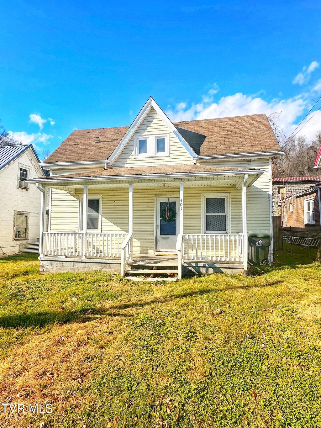 Photo of 405 Main Street, Saltville, VA 24370 (MLS # 9980256)