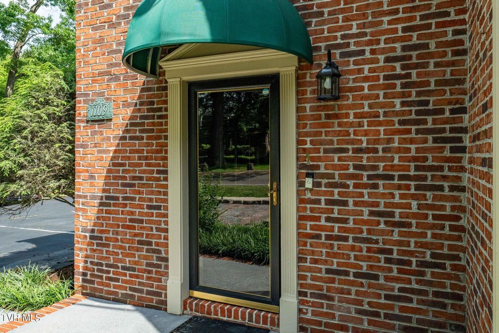 Photo of 1109 Skyline Drive #1, Johnson City, TN 37604 (MLS # 9992125)