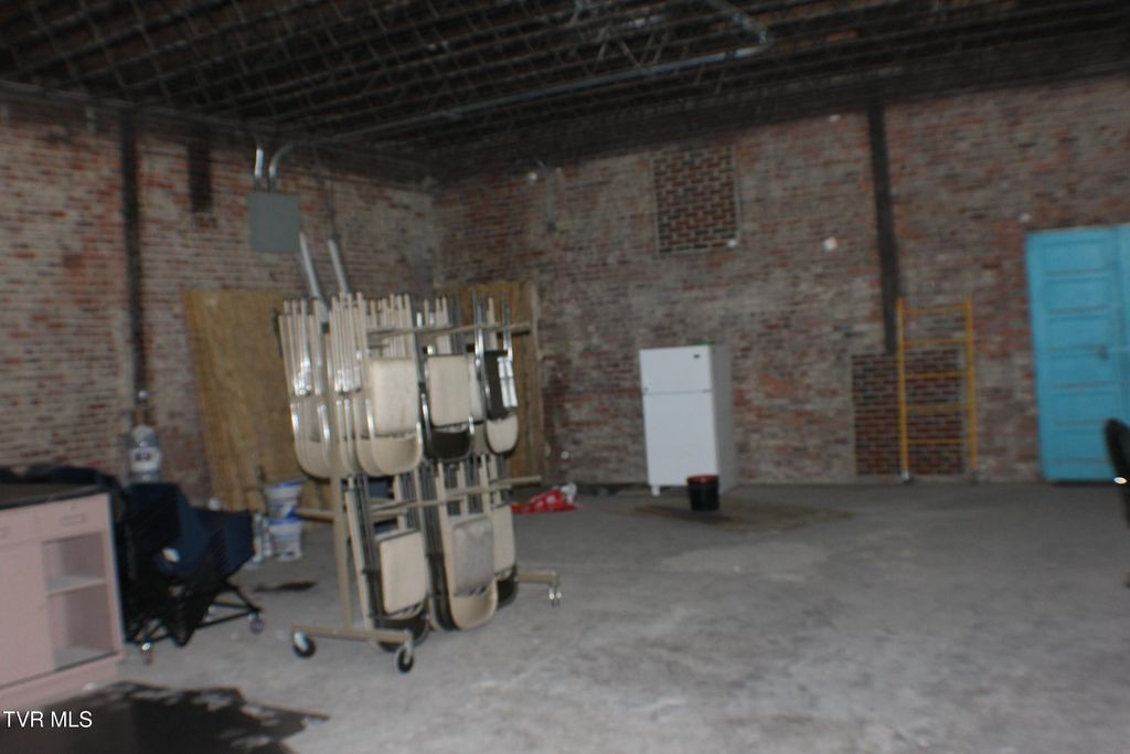 Photo of 329 Commerce Street, Kingsport, TN 37660 (MLS # 9983457)