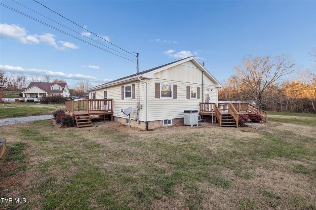 Photo of 35 Hermitage Street, Greeneville, TN 37745 (MLS # 9988837)