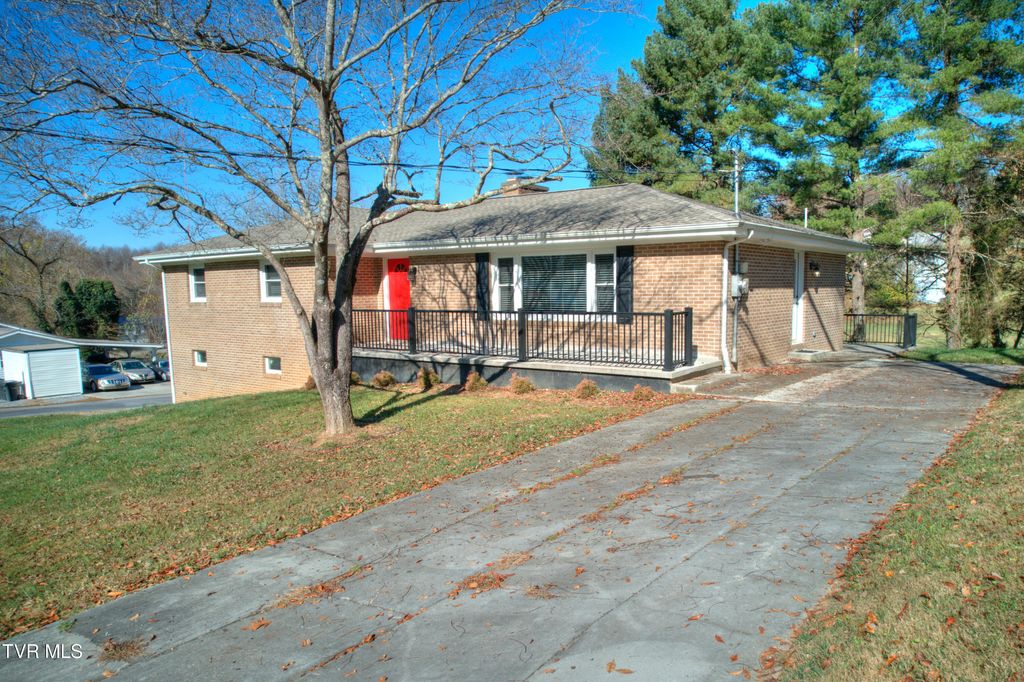 Photo of 201 Springdale Road, Bristol, TN 37620 (MLS # 9985901)