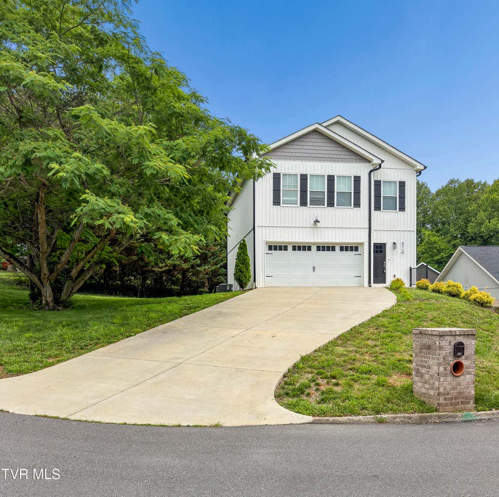 Photo of 872 Ava Drive, Kingsport, TN 37663 (MLS # 9990083)
