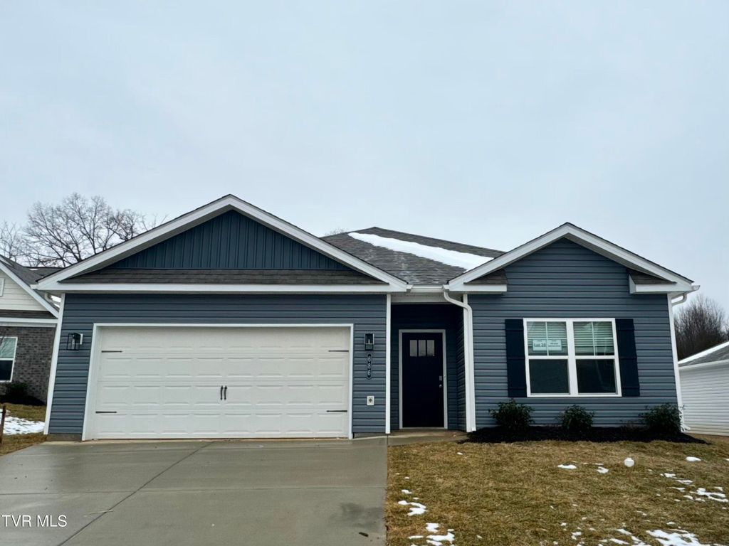 Photo of 686 Saint Andrews Drive Dr, Kingsport, TN 37664 (MLS # 9986769)