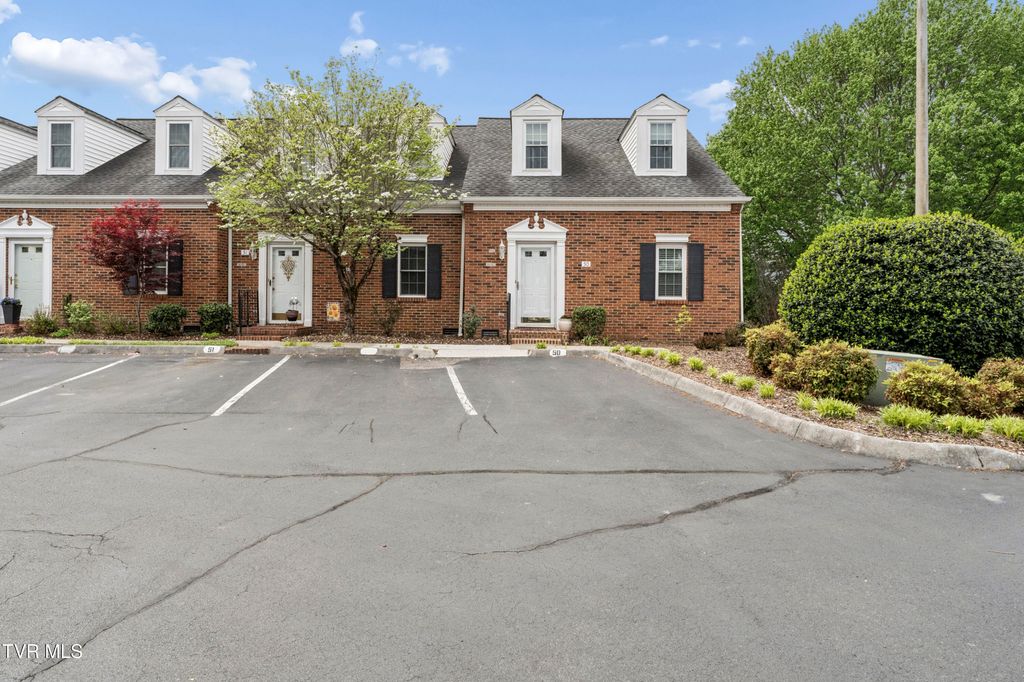 Photo of 400 Sunset Drive #Apt K50, Johnson City, TN 37604 (MLS # 9993888)