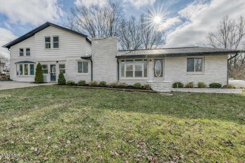 Photo of 2230 Dave Buck Road, Johnson City, TN 37601 (MLS # 9994954)