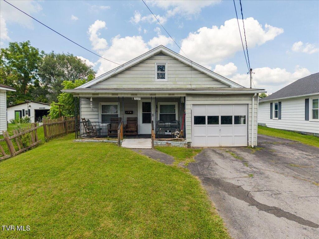 Photo of 2225 Randolph Street, Bristol, VA 24201 (MLS # 9998544)
