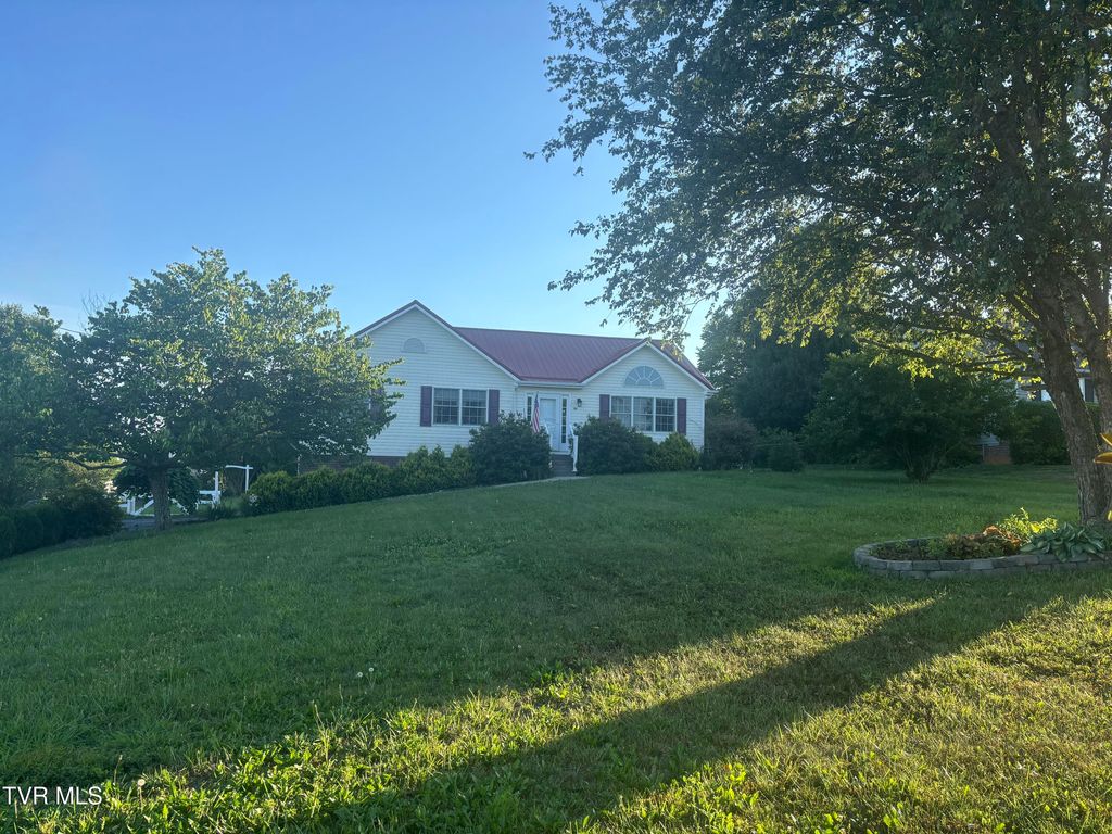 Photo of 114 Butterfly Court, Limestone, TN 37681 (MLS # 9996815)