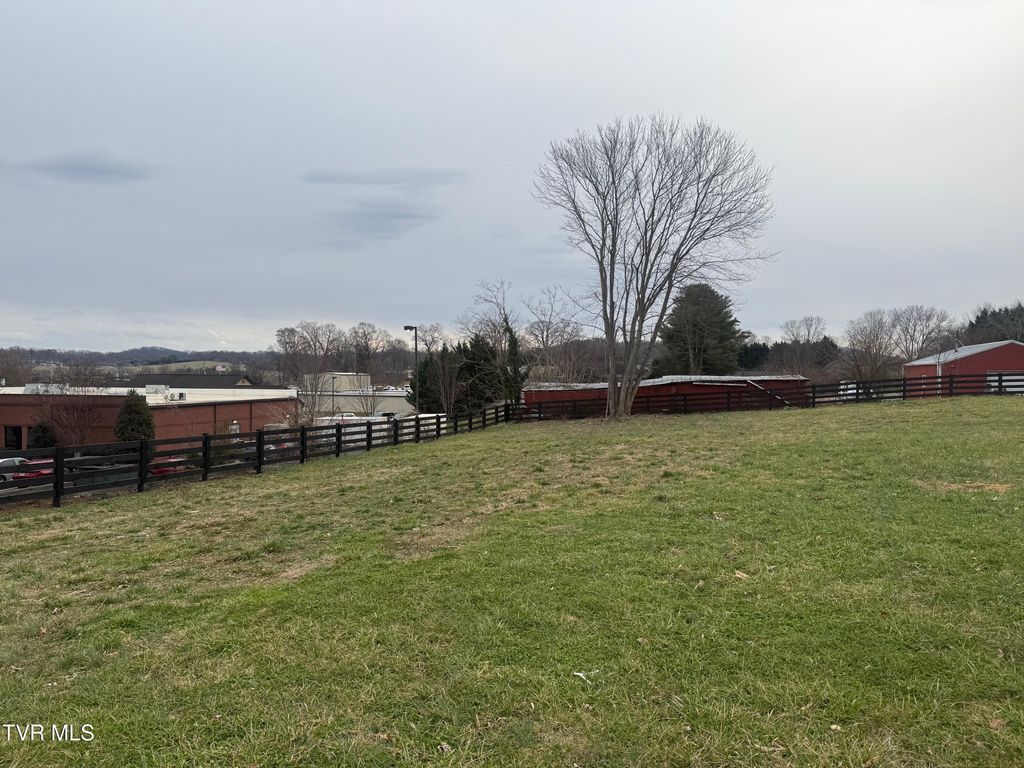 Photo of 126 Lot 5 Suncrest St, Johnson City, TN 37615 (MLS # 9990213)