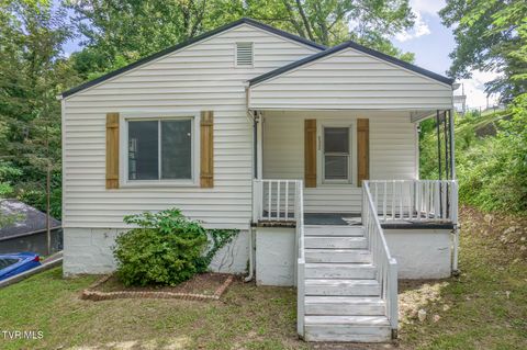 Photo of 2300 Beverly Hill Street, Kingsport, TN 37664 (MLS # 9990255)