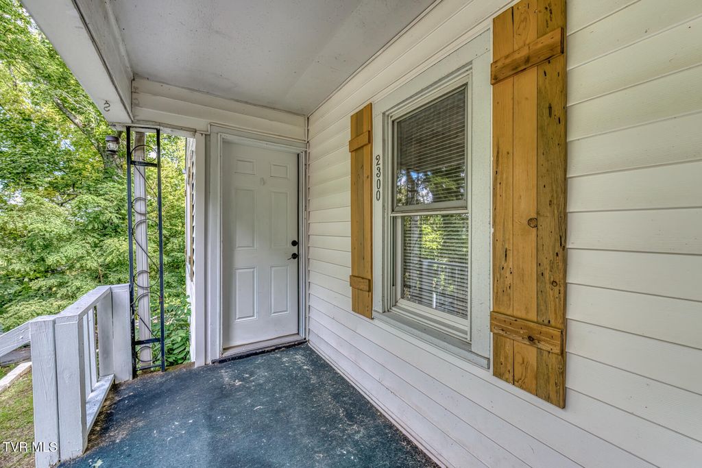 Photo of 2300 Beverly Hill Street, Kingsport, TN 37664 (MLS # 9990255)