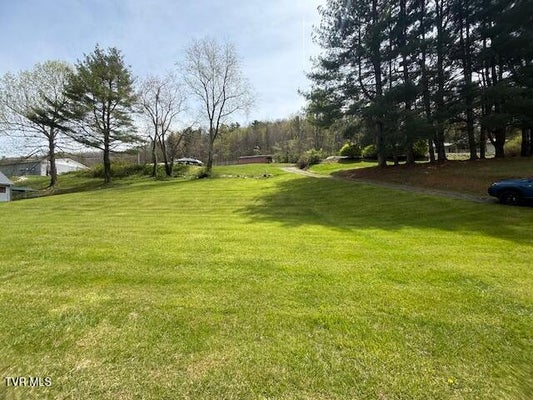 105 US-321, HAMPTON, TN 37658 - Image bff2d26c4cd785fb2d05e0f92f006d16/3629649691