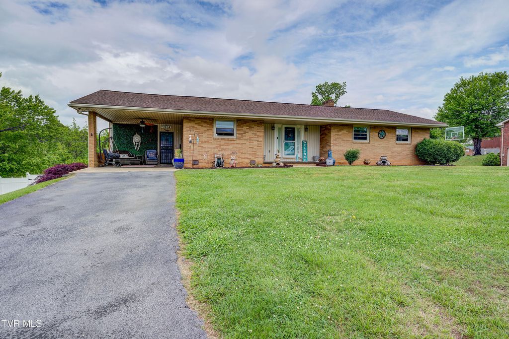 Photo of 153 Rosefield Drive, Kingsport, TN 37660 (MLS # 9979925)