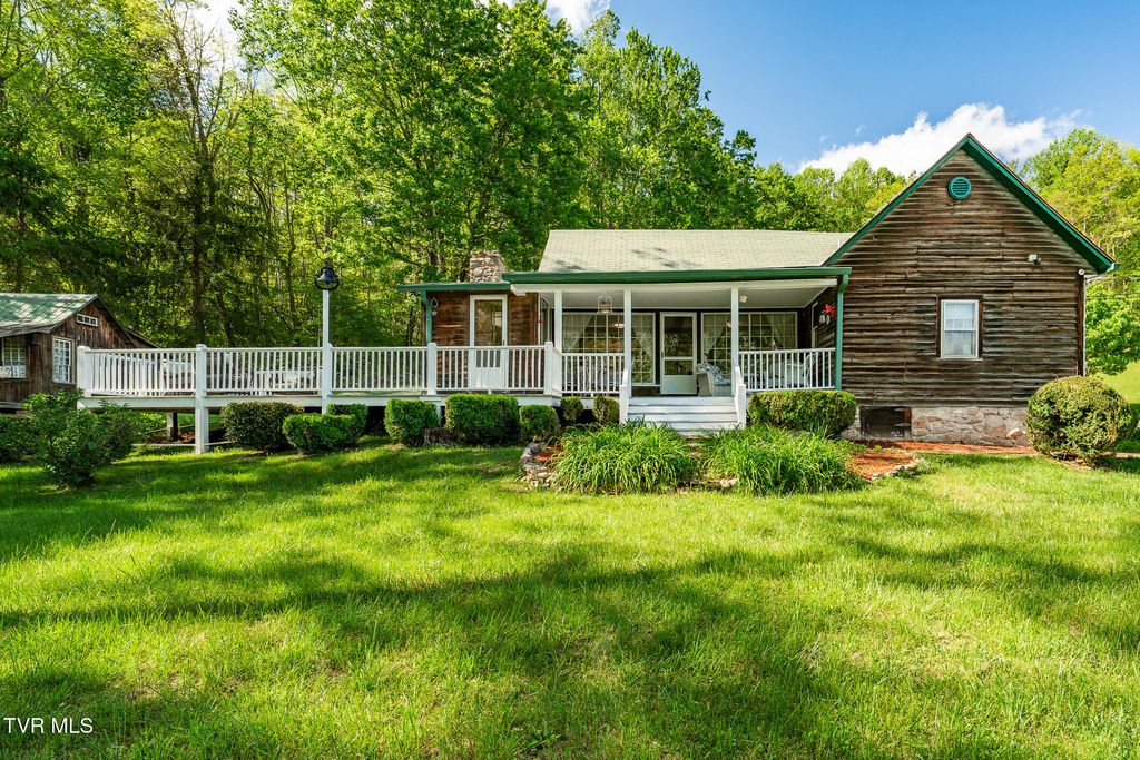 Photo of 151 Stonebridge Lane, Mountain City, TN 37683 (MLS # 9995403)