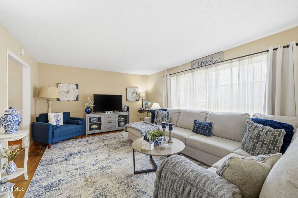 Photo of 1200 Michigan Avenue, Elizabethton, TN 37643 (MLS # 9989842)