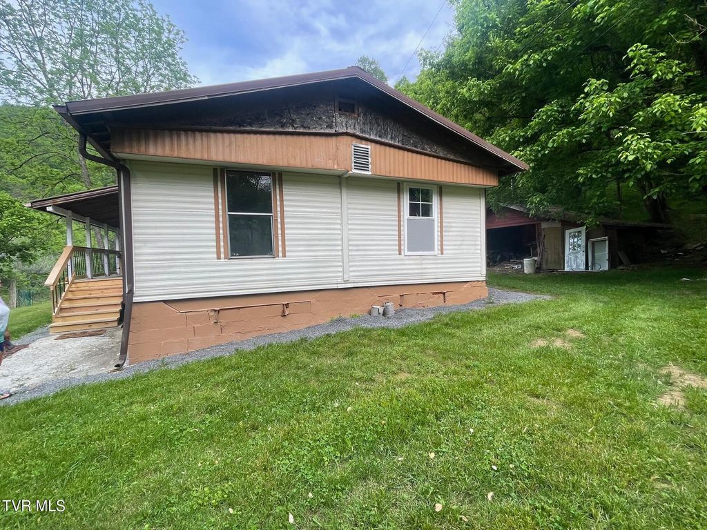 Photo of 763 Sloantown Road, Duffield, VA 24244 (MLS # 9980583)