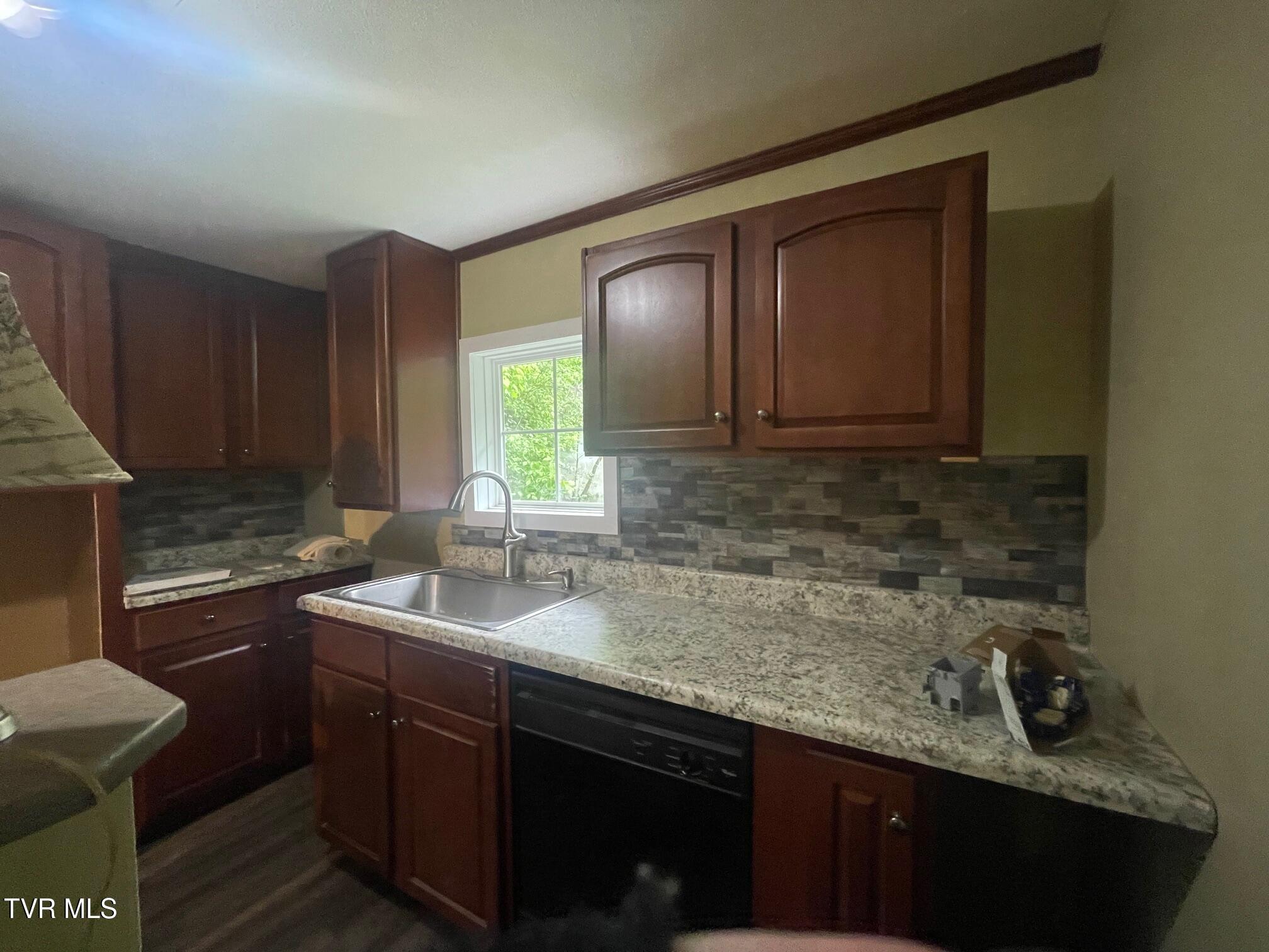 763 Sloantown Road, Duffield, Virginia image 12