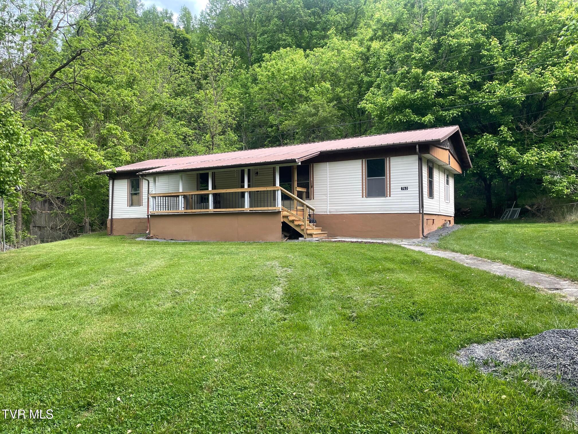 763 Sloantown Road, Duffield, Virginia image 1