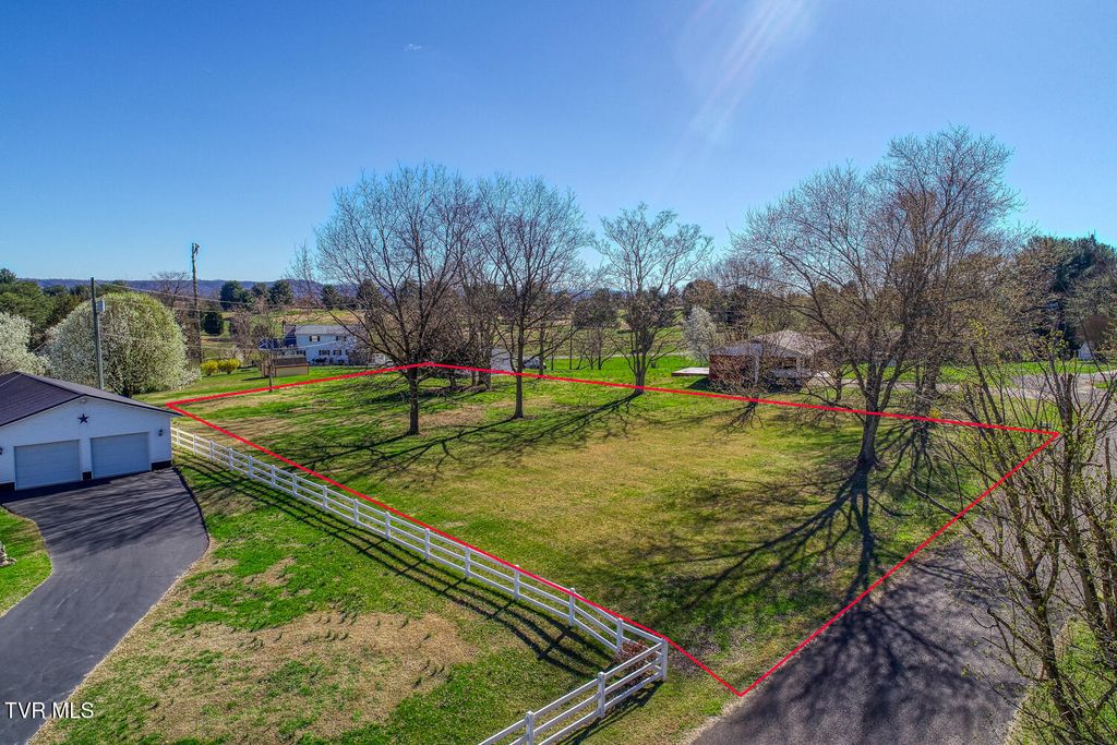 Photo of 52 Par 3 Circle, Rogersville, TN 37857 (MLS # 9983808)