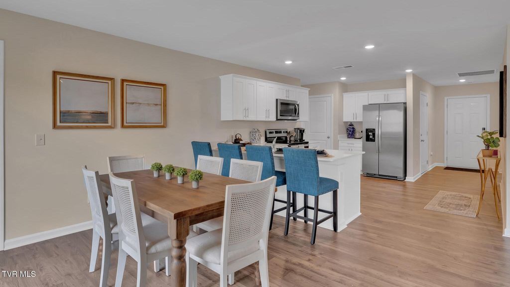 Photo of 1166 Aspen Terrace, Greeneville, TN 37745 (MLS # 9987917)